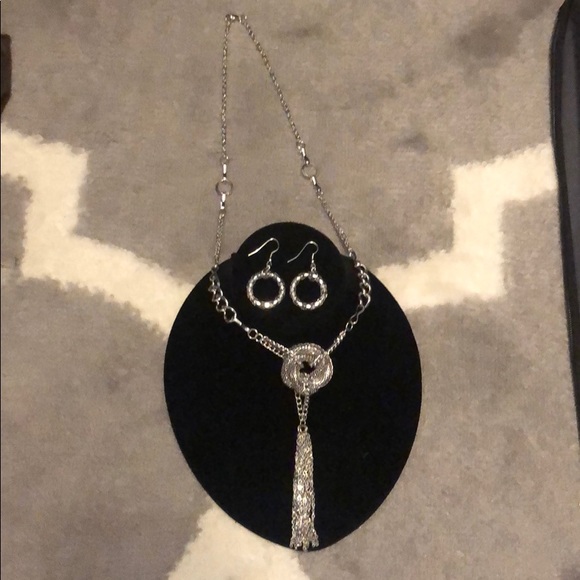 Silver Knot Fringe Necklace and Earring Set - Picture 8 of 8